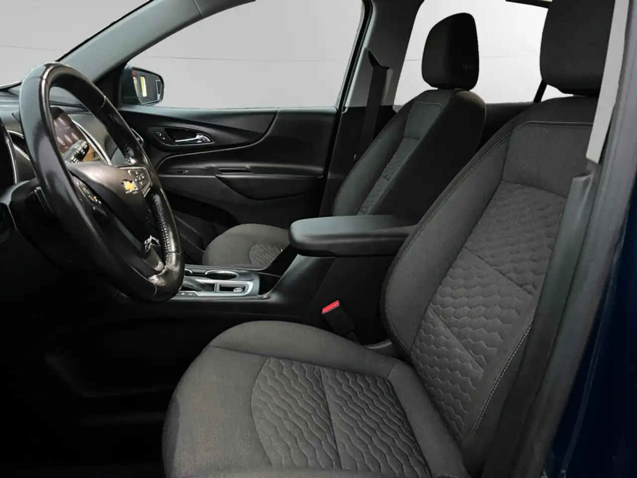 Chevrolet Equinox снимка Chevrolet Equinox