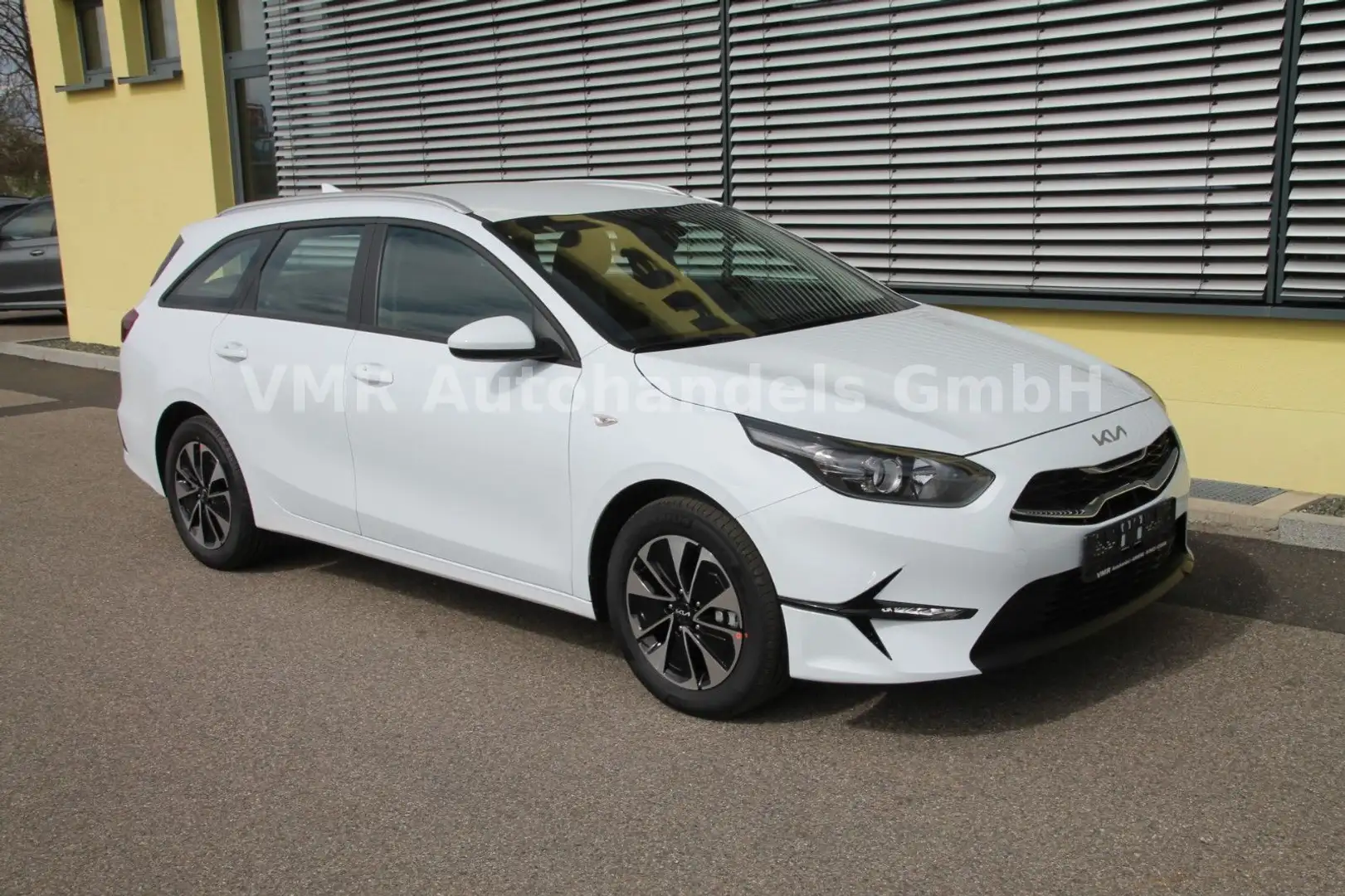 Kia Ceed SW / cee'd SW 1.5 T-GDi  SPIN *Navi*Kamera* Weiß - 2