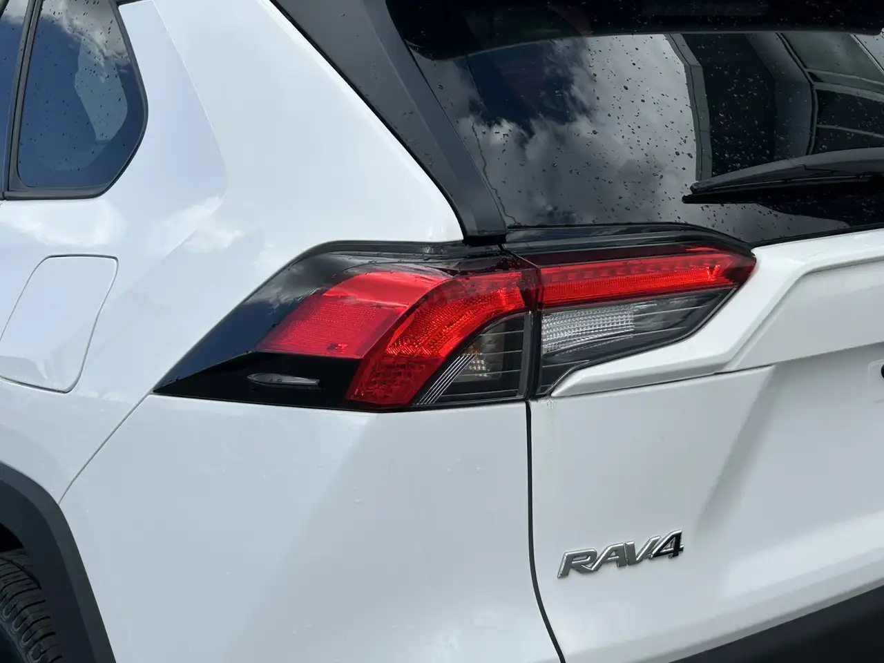 Toyota RAV 4 снимка Toyota RAV 4
