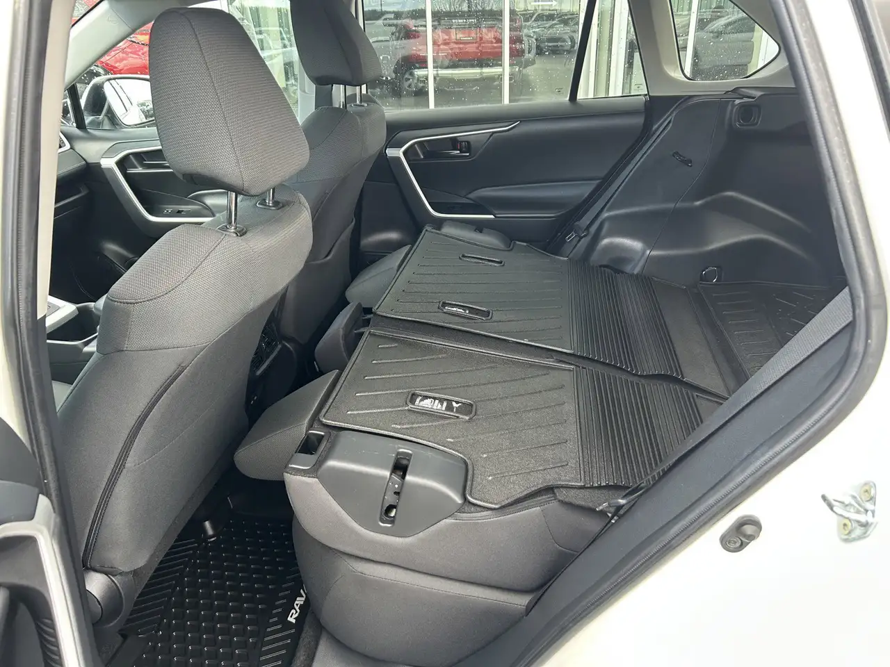 Toyota RAV 4 снимка Toyota RAV 4