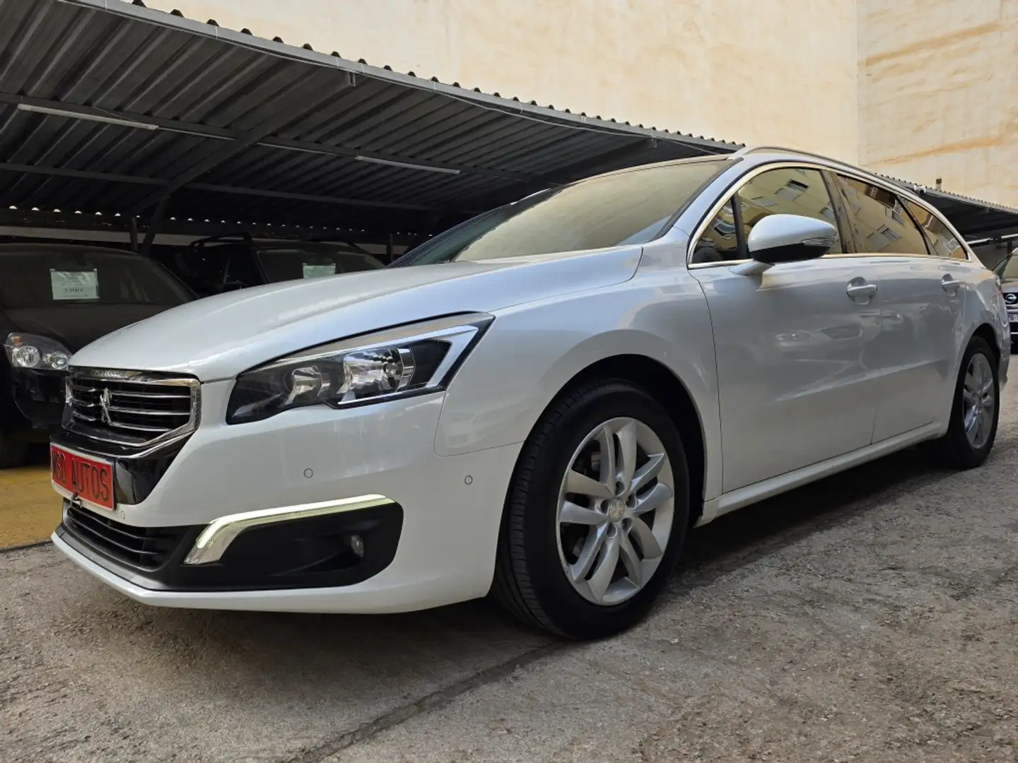 Peugeot 508 SW 1.6BlueHDI Allure 120 Blanco - 1