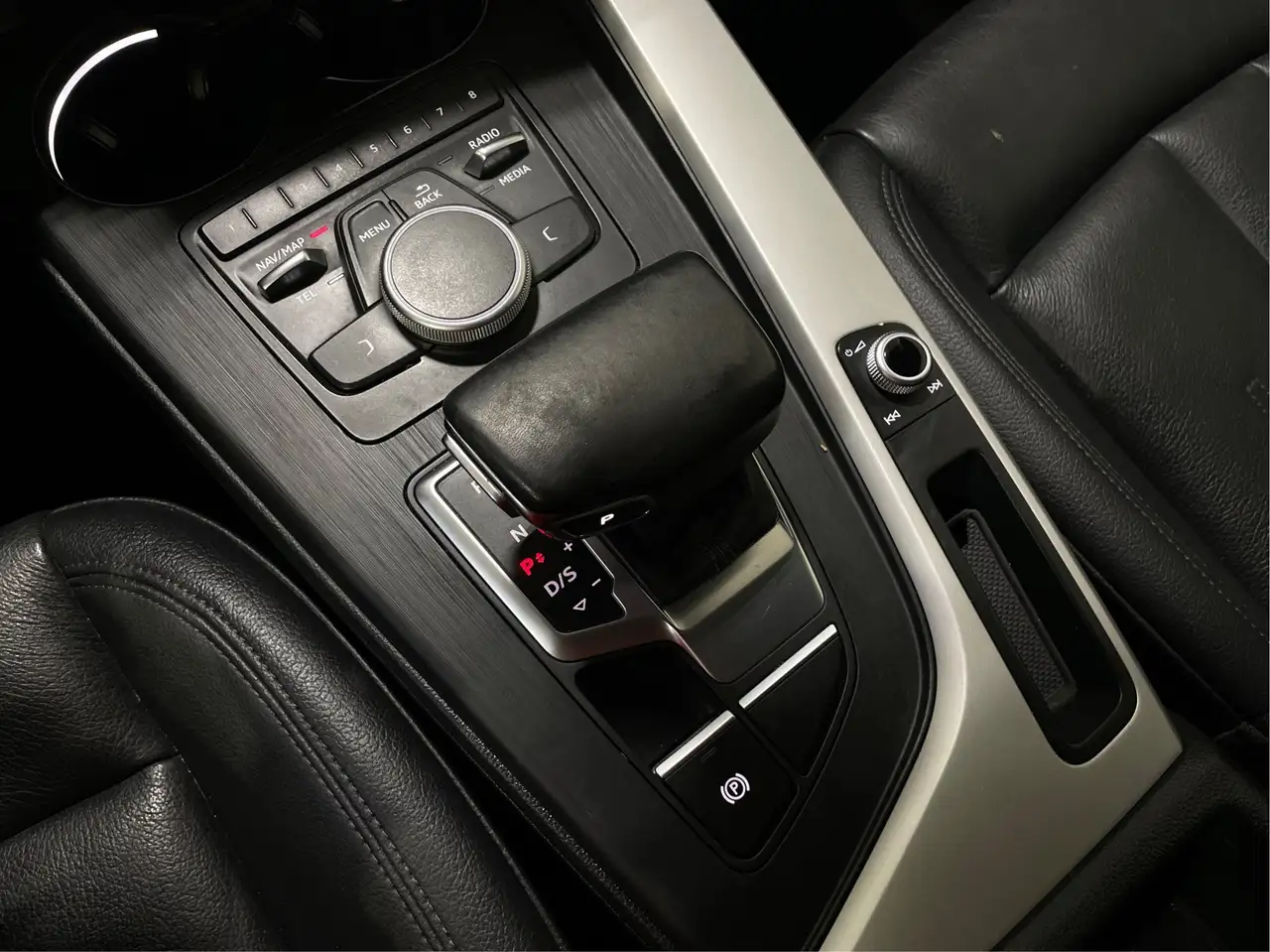 Audi A4 photo Audi A4