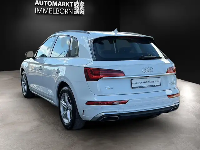 Audi Q5 view 5