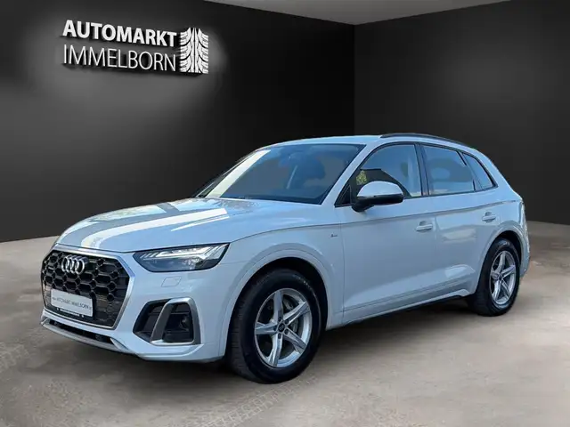 Audi Q5 view 4