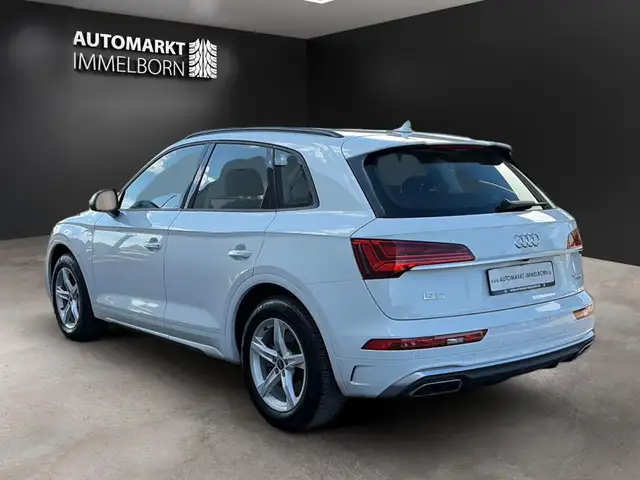 Audi Q5 view 6