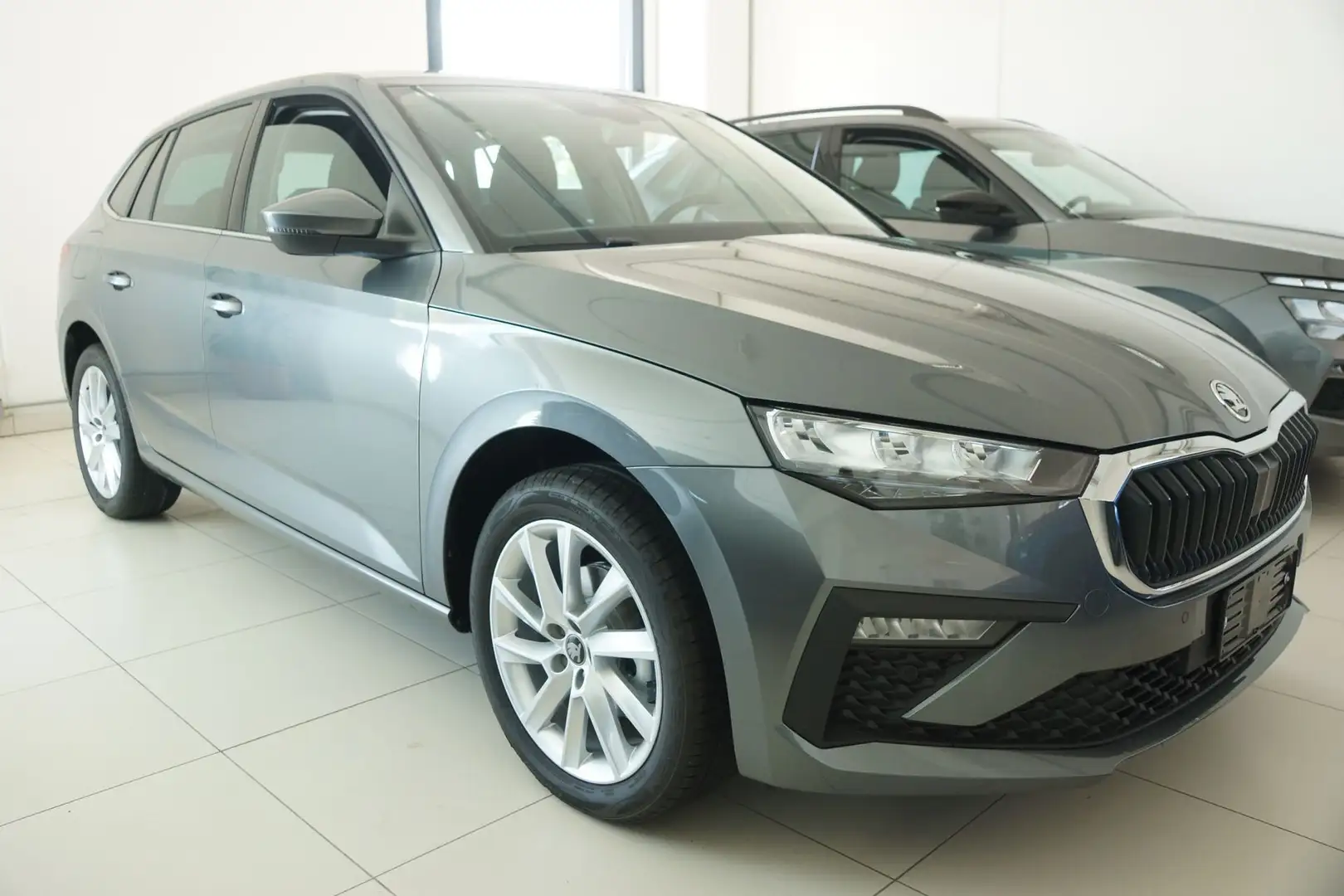 Skoda Scala Scala 1.0 TSI 115 CV Style NUOVA DA IMMAATRICOLARE Gris - 1