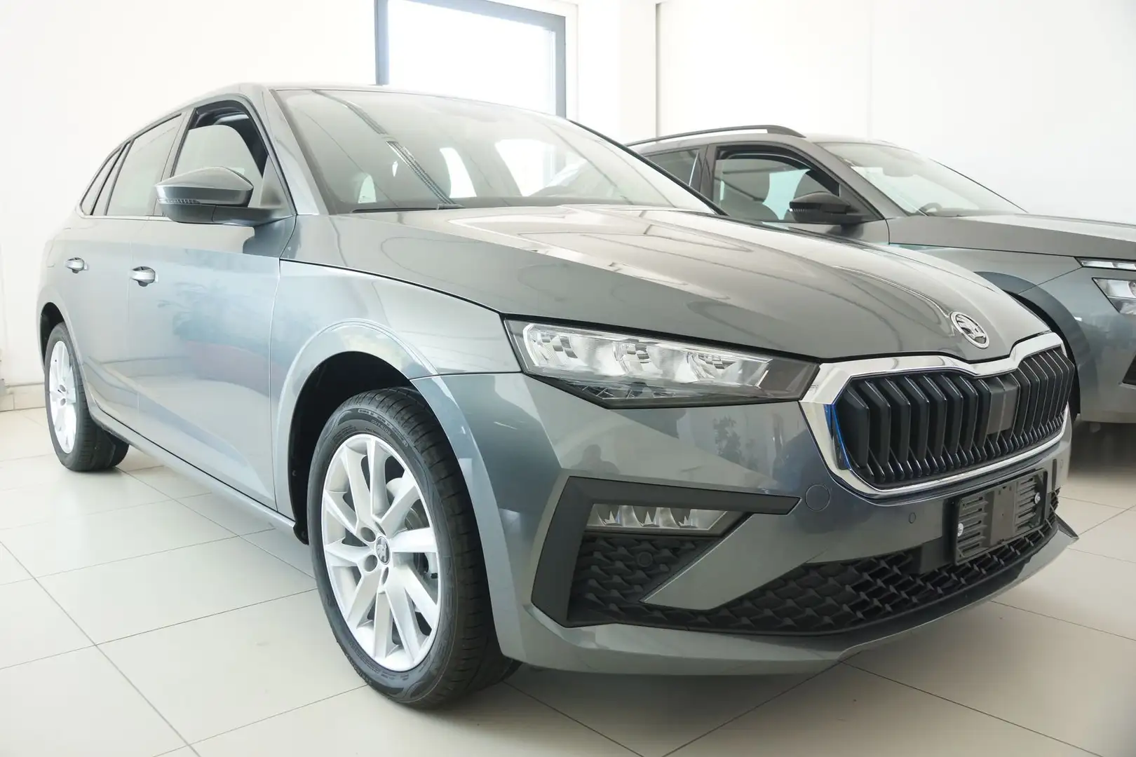 Skoda Scala Scala 1.0 TSI 115 CV Style NUOVA DA IMMAATRICOLARE Gris - 2