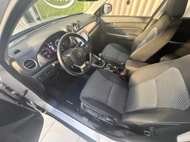 Suzuki Vitara view 7