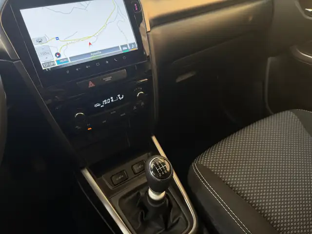 Suzuki Vitara view 12