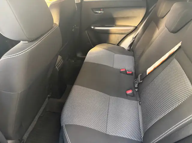 Suzuki Vitara view 13