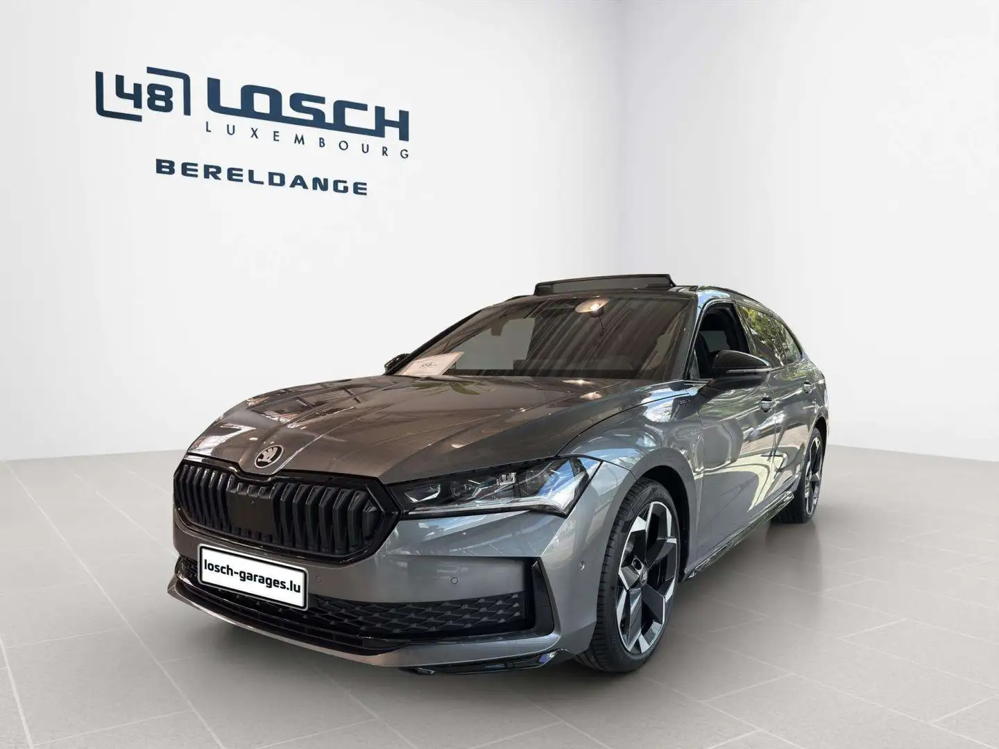 Skoda Superb Sportline Gris - 1