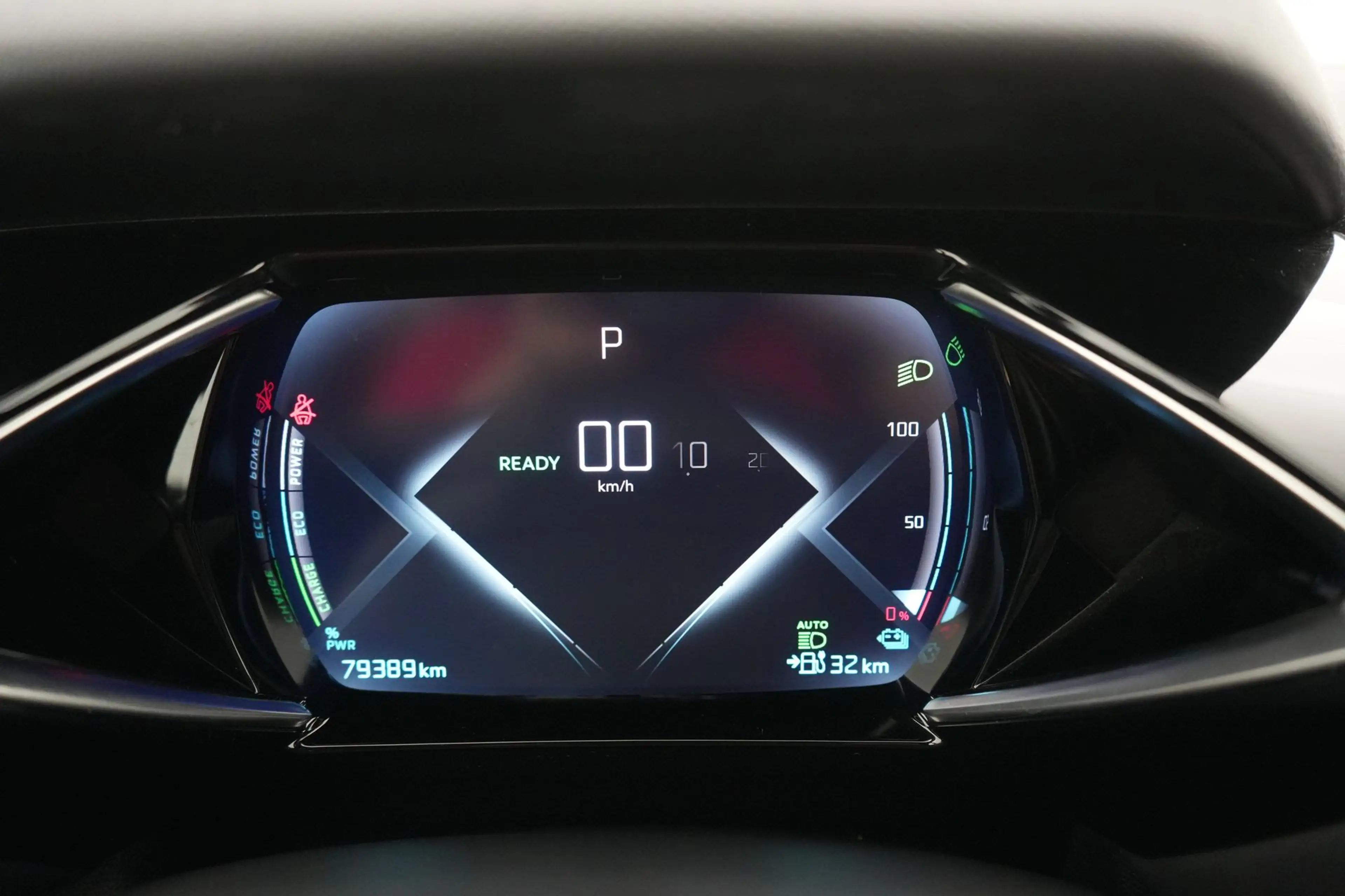 DS Automobiles DS 3 50 kWh E-Tense Grand Chic LEDER/CUIR LED GPS PDC C — photo 14