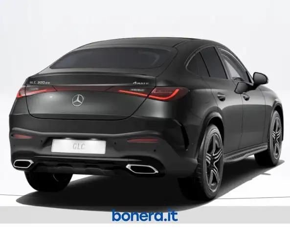 Mercedes-Benz 300 view 3