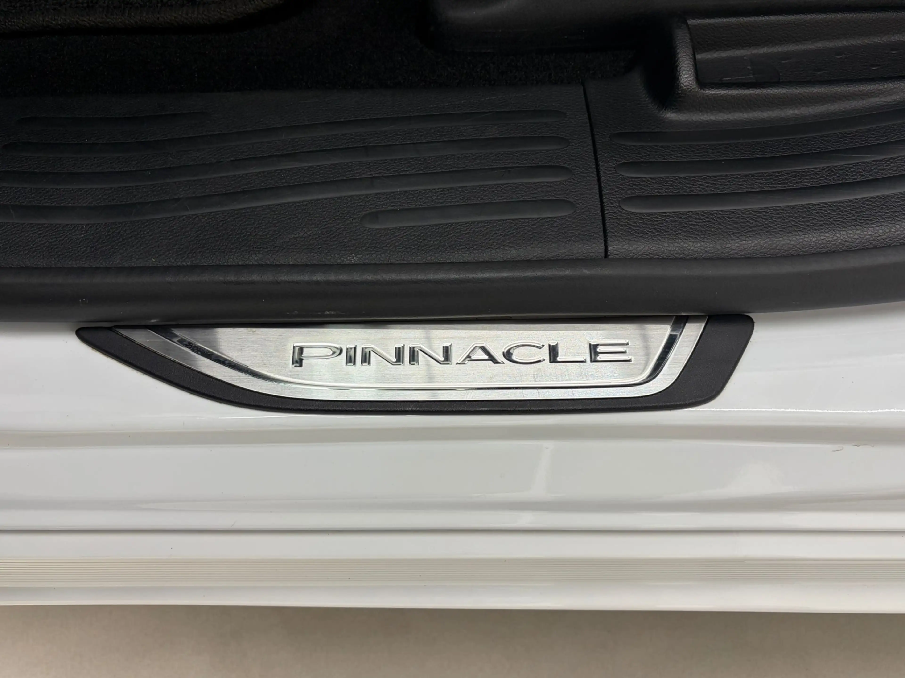 Chrysler Voyager 3.6 V6 Hybride Pinnacle — photo 5