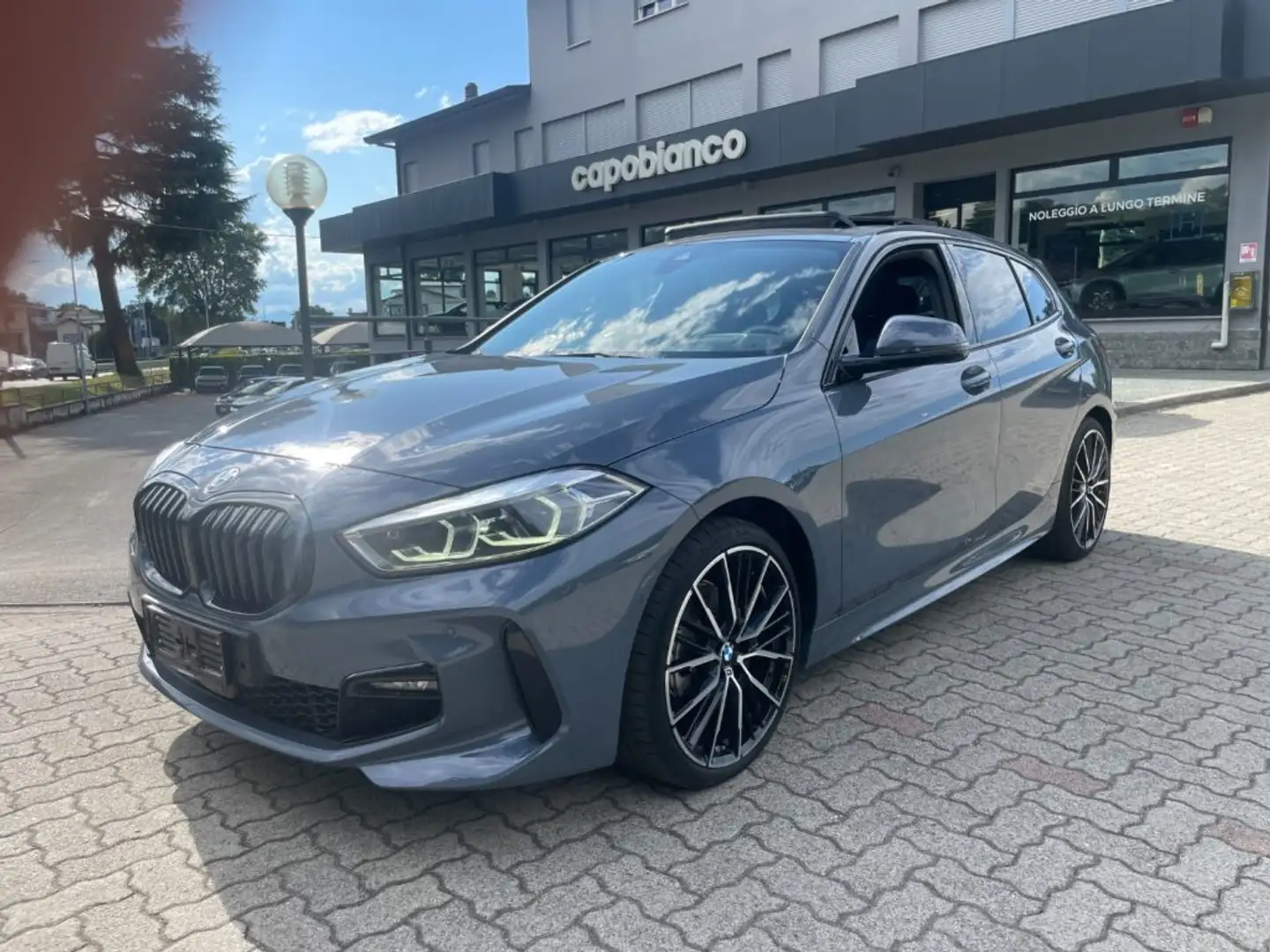 BMW 118 i 5p. Msport M sport +TETTO+SEDILI GUSCIO+19"+ Grigio - 1