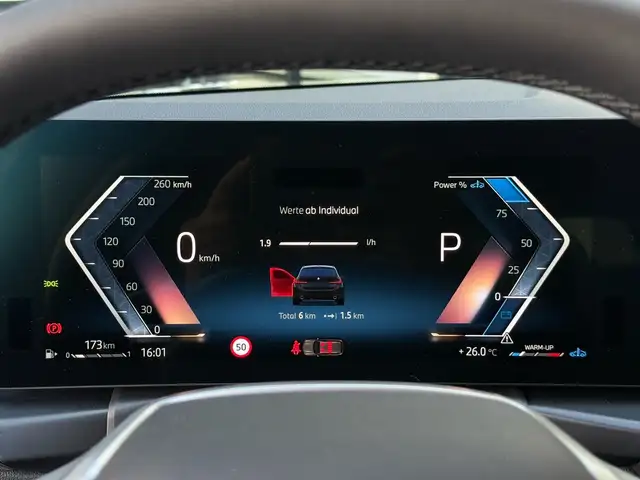 BMW 3 Series view 8