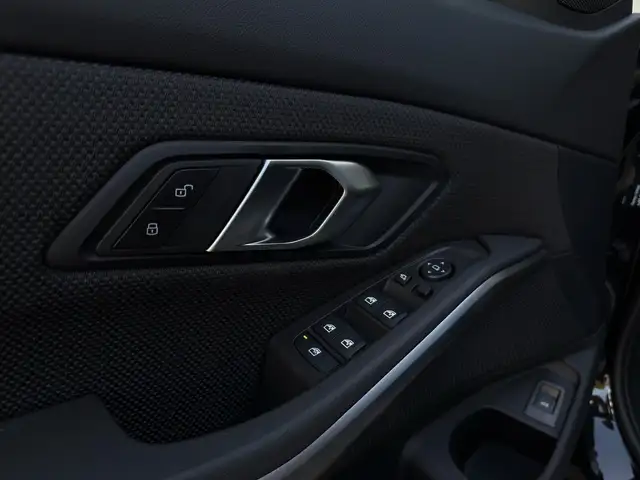 BMW 3 Series view 14