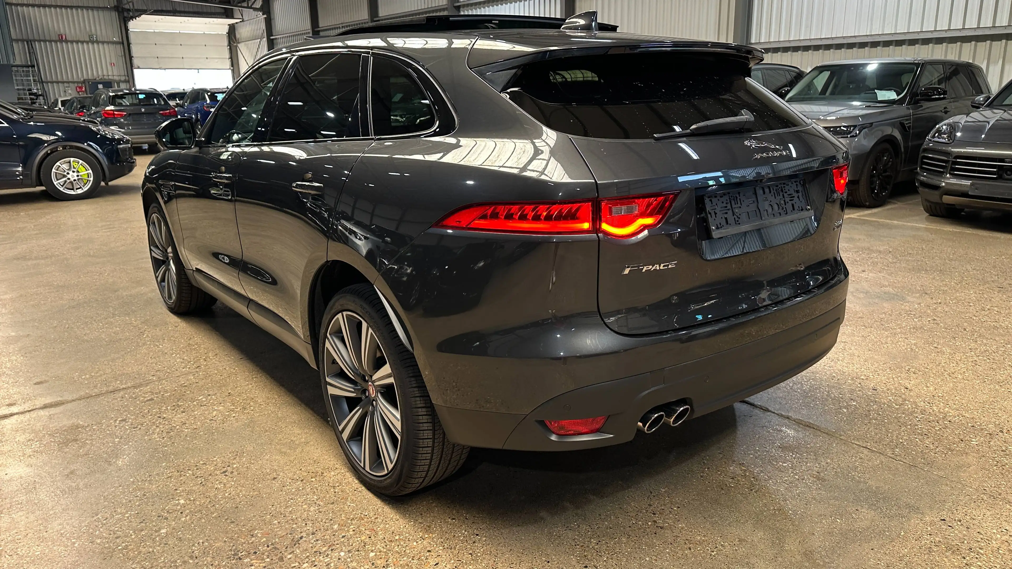 Jaguar F-Pace F-Pace 2.0 D Portfolio — photo 6
