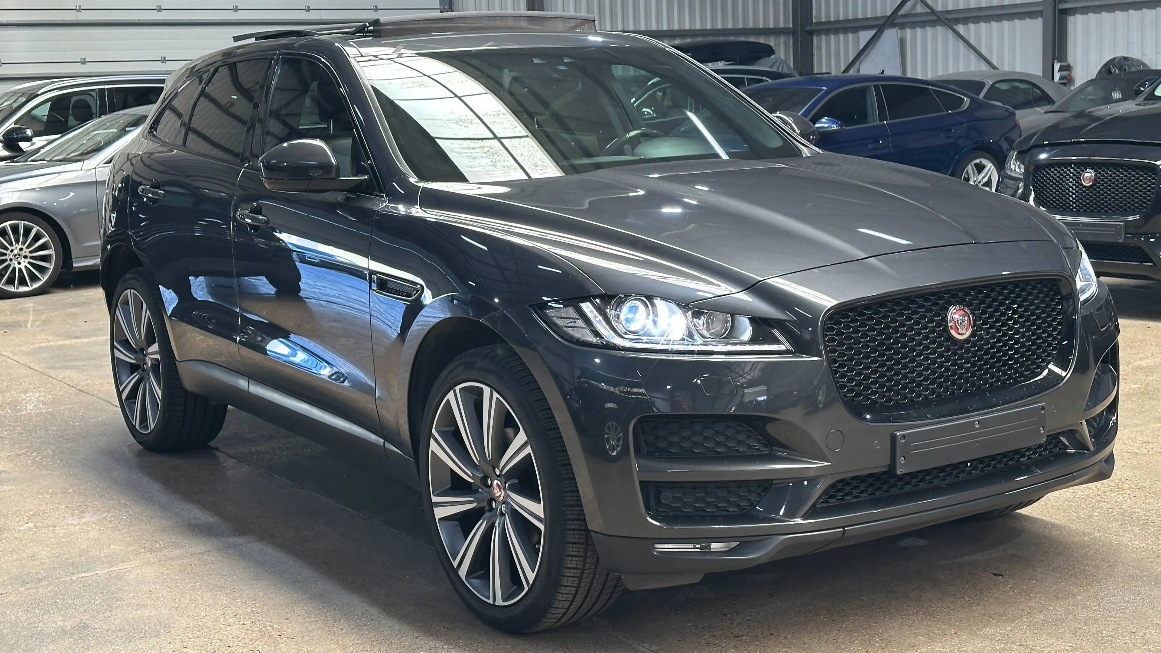 Jaguar F-Pace F-Pace 2.0 D Portfolio — photo 3