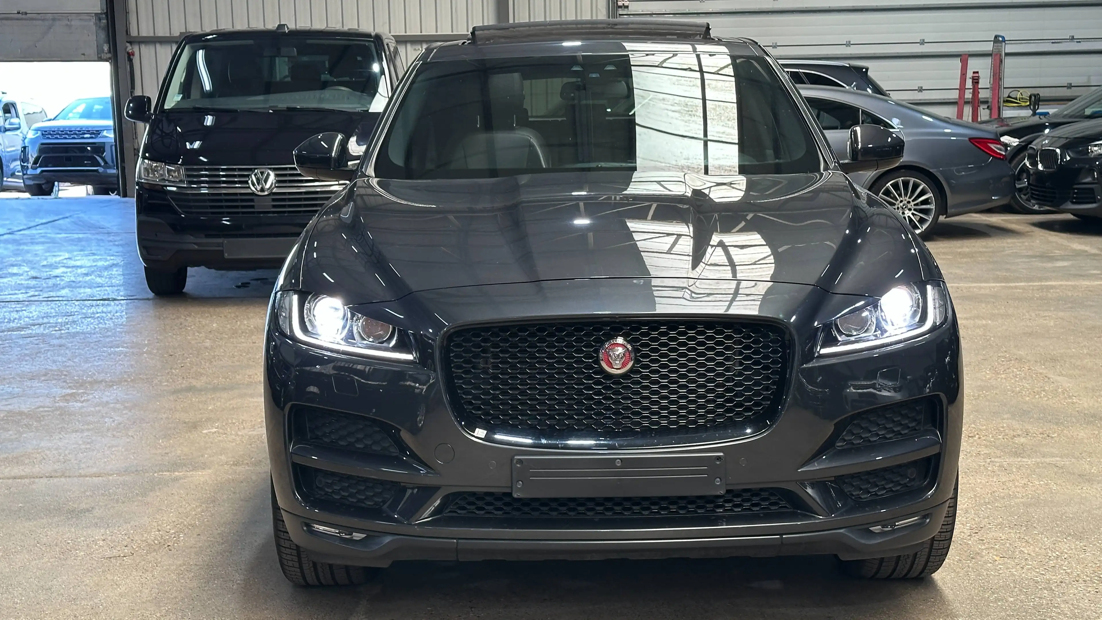 Jaguar F-Pace F-Pace 2.0 D Portfolio — photo 2