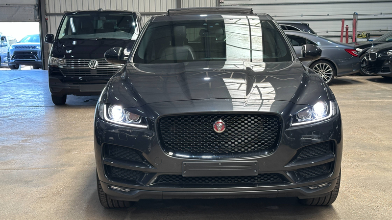 Jaguar F-Pace F-Pace 2.0 D Portfolio — photo 2