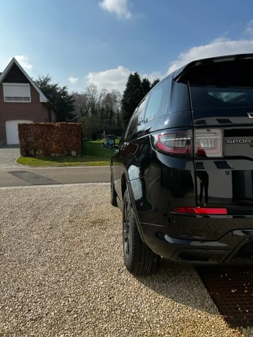 Land Rover Discovery Sport Discovery Sport D150 R-Dynamic S Zwart - 2