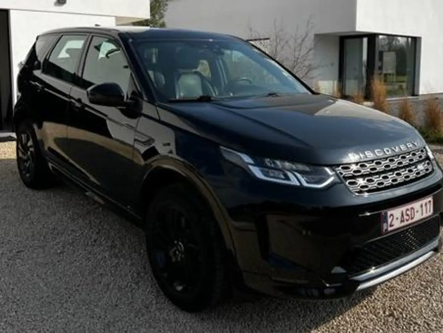 Land Rover Discovery Sport Discovery Sport D150 R-Dynamic S Zwart - 1