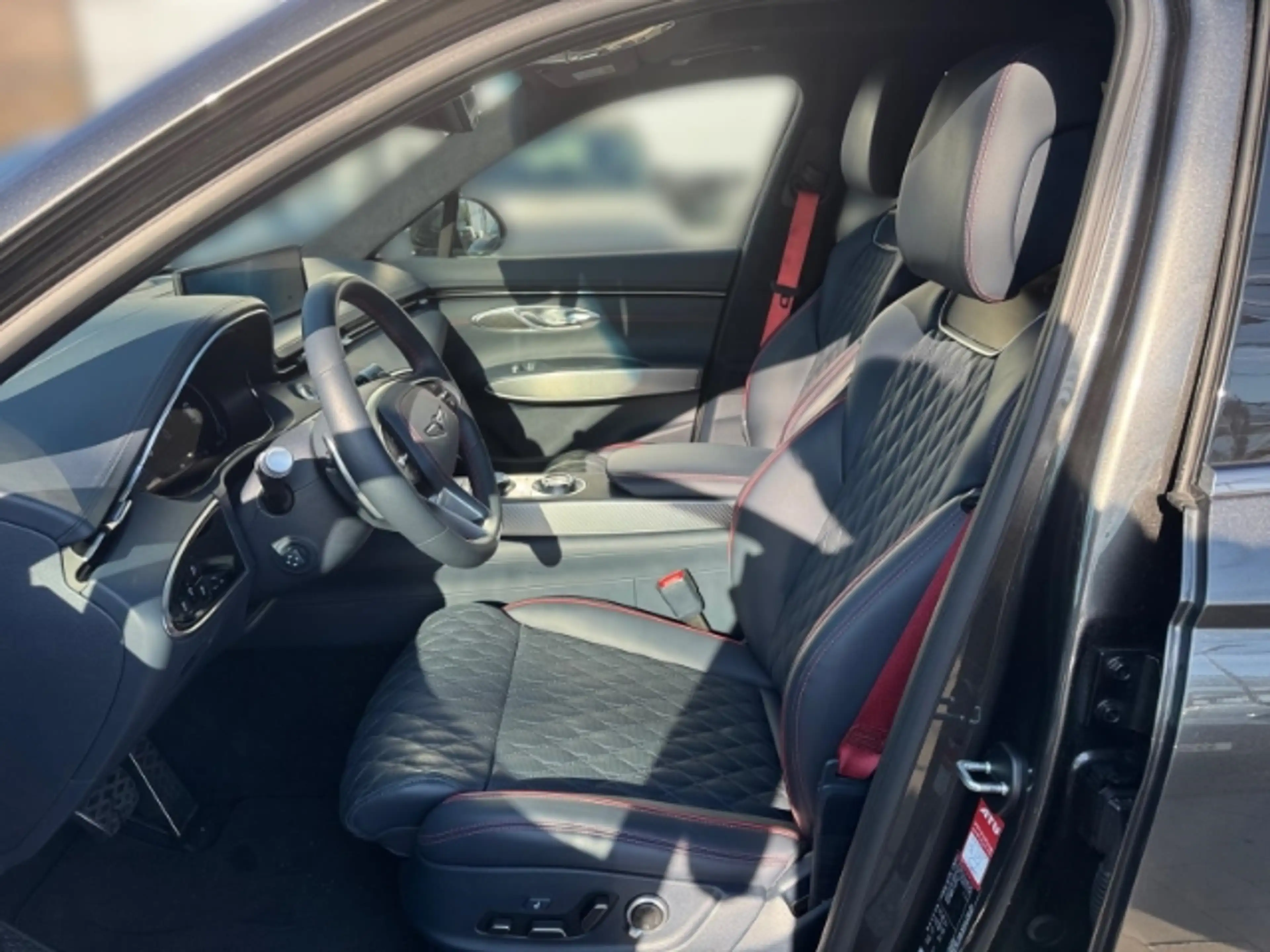 Genesis GV70 Sport 4WD Memory Sitze LED ACC El. Heckklappe Appl — photo 7