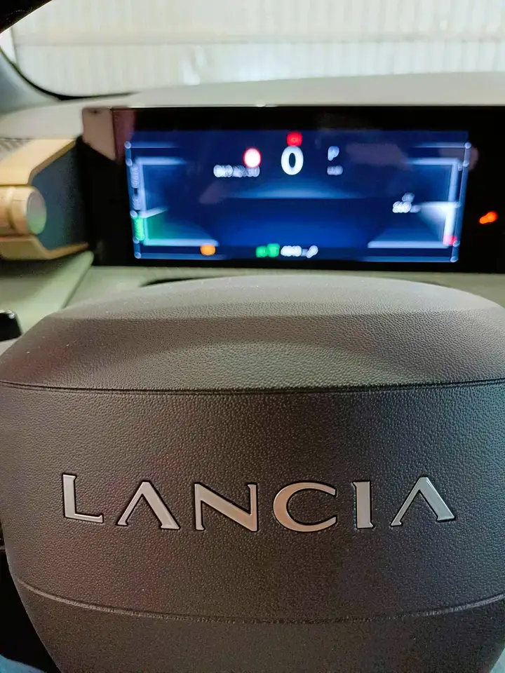 Lancia Ypsilon 2025 — фото 9