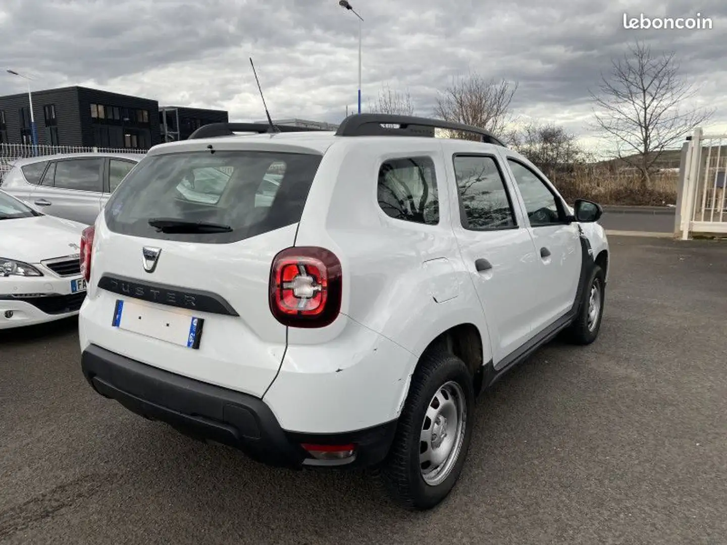 Dacia Duster 1.0 ECO-G 100CH ESSENTIEL 4X2 19 Wit - 2