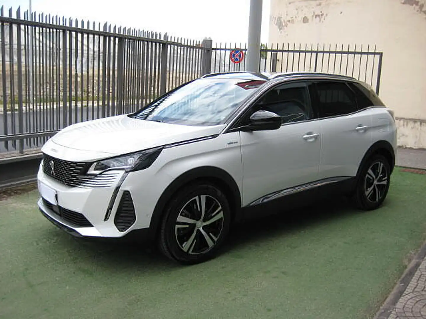 Peugeot 3008 2ª serie Hybrid 225 e-EAT8 Allure Pack Blanco - 2