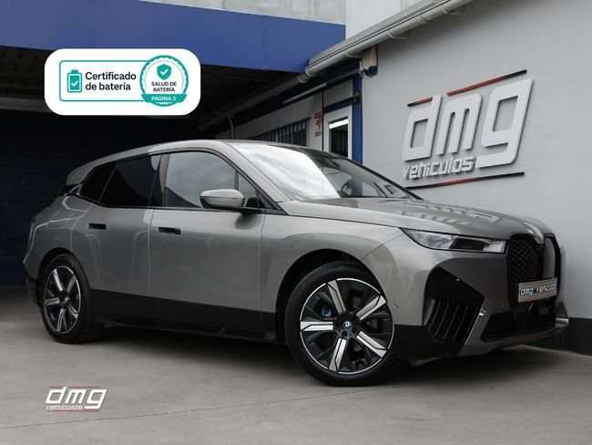 BMW iX xDrive 40 - foto 1
