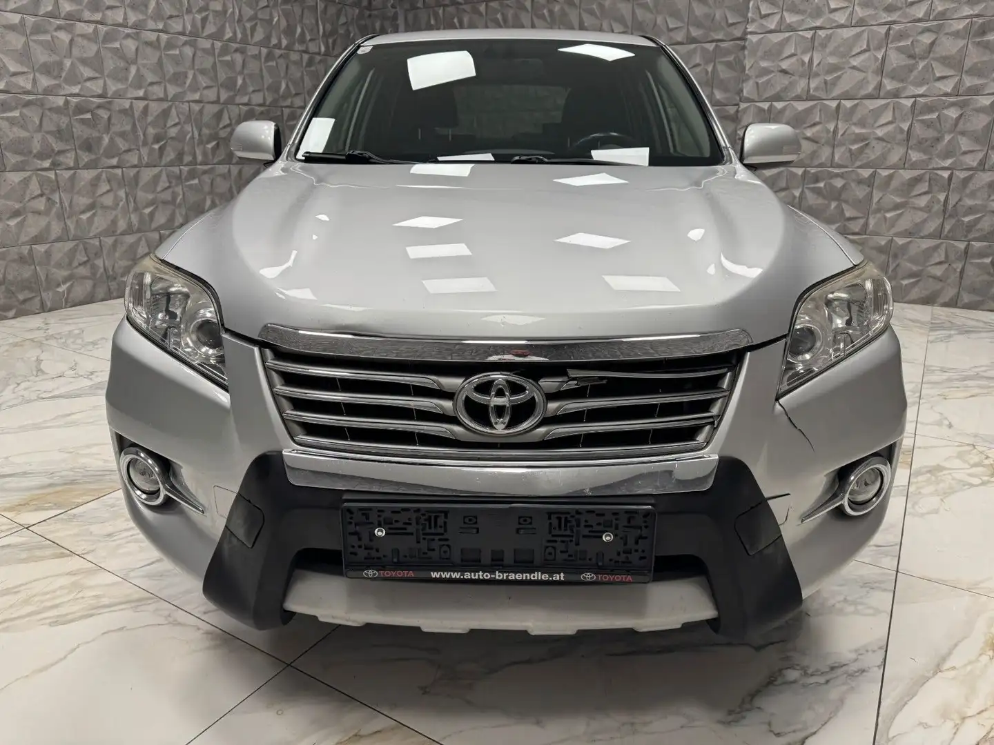 Toyota RAV 4 4 2,2 D-4D 150 4WD Elegance *Voll Fahrbereit* Silber - 2