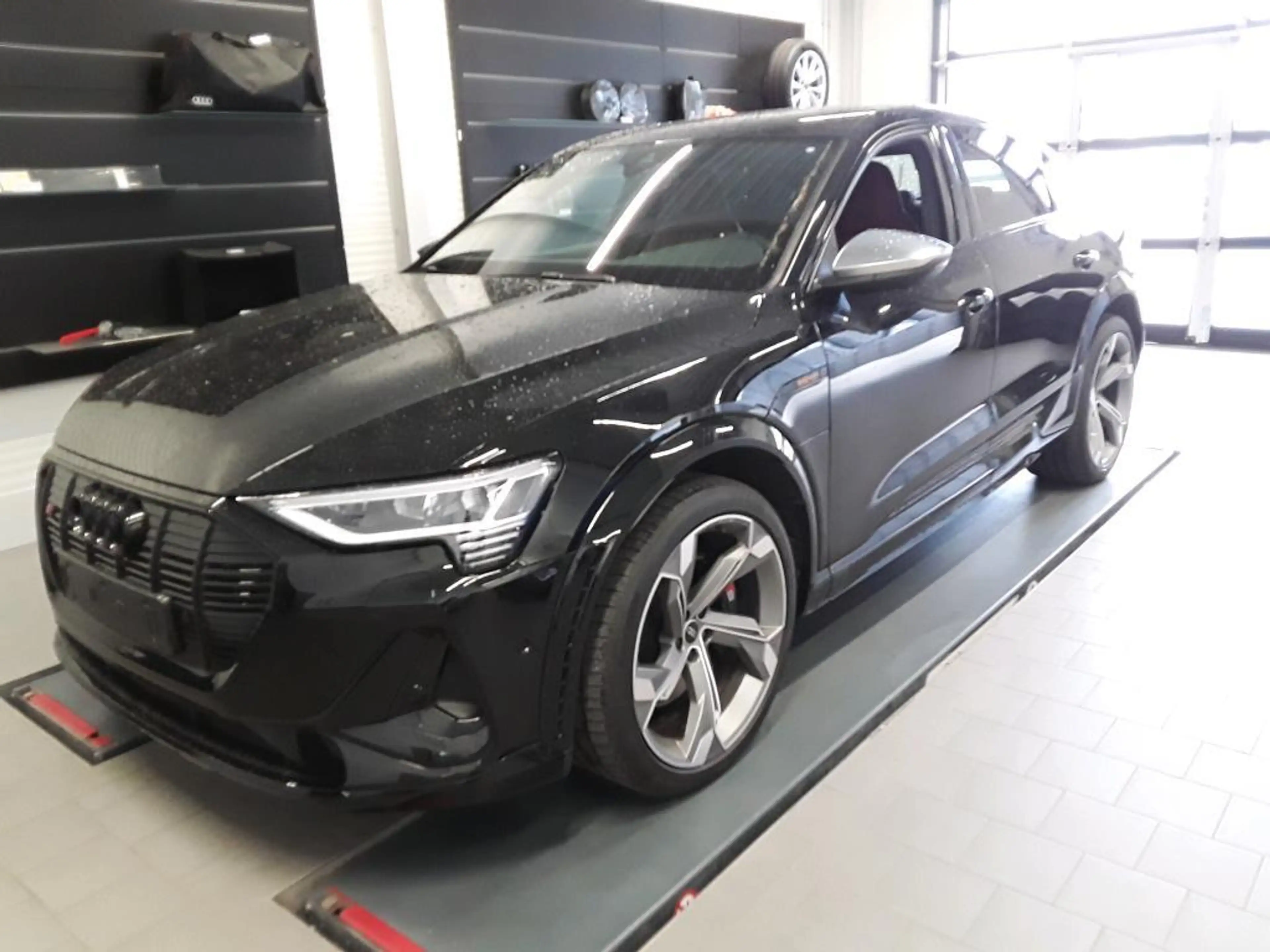 Audi e-tron SPORTBACK S ALL-BLACK/22Z./MATRIX/S-SITZE — photo 5