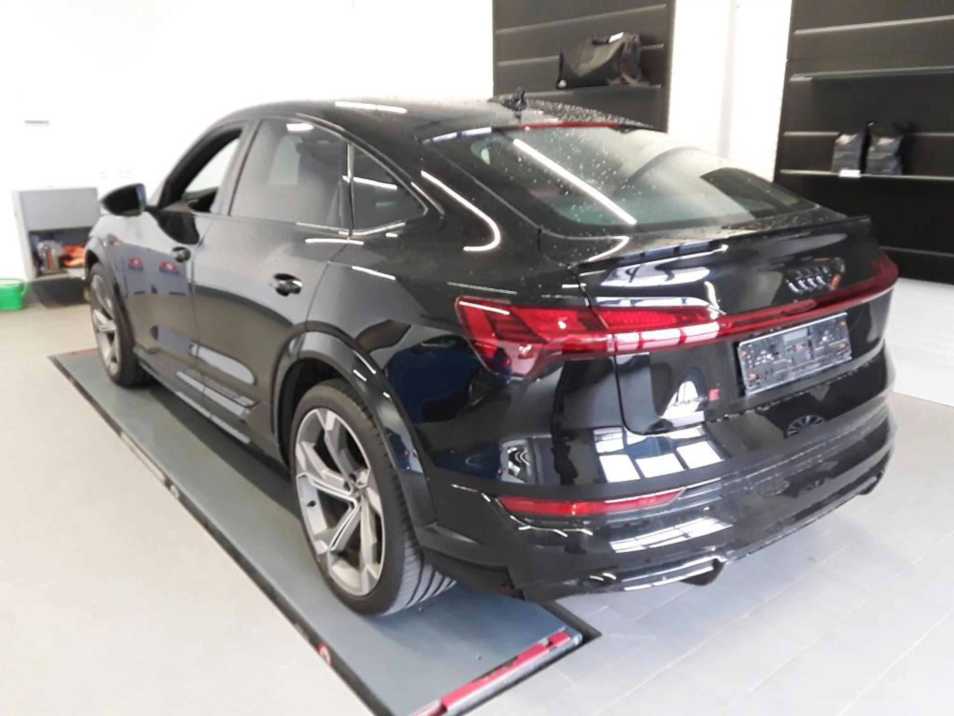 Audi e-tron SPORTBACK S ALL-BLACK/22Z./MATRIX/S-SITZE — photo 8