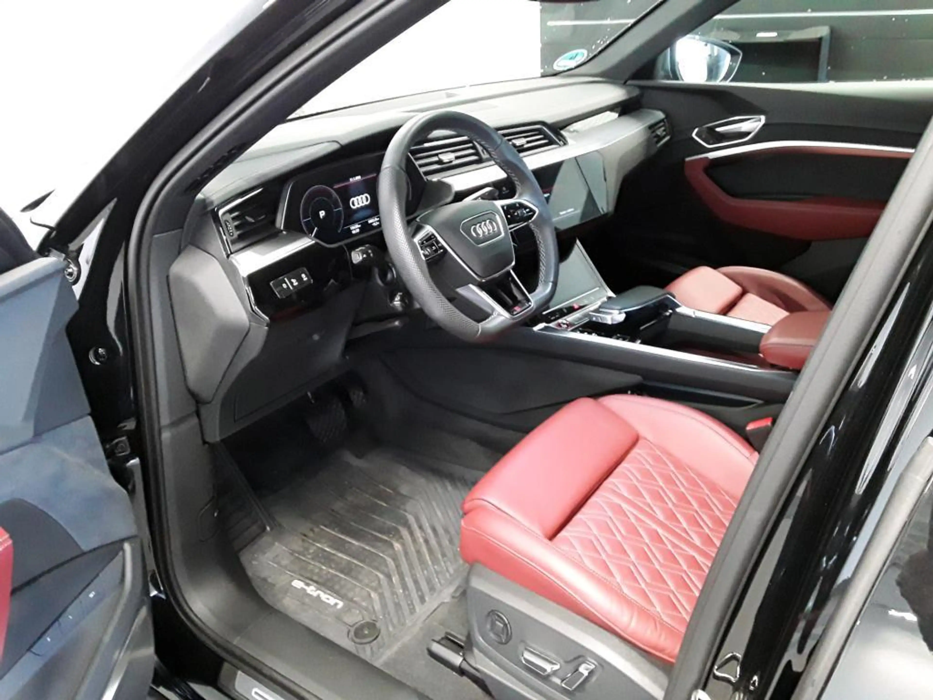 Audi e-tron SPORTBACK S ALL-BLACK/22Z./MATRIX/S-SITZE — photo 10