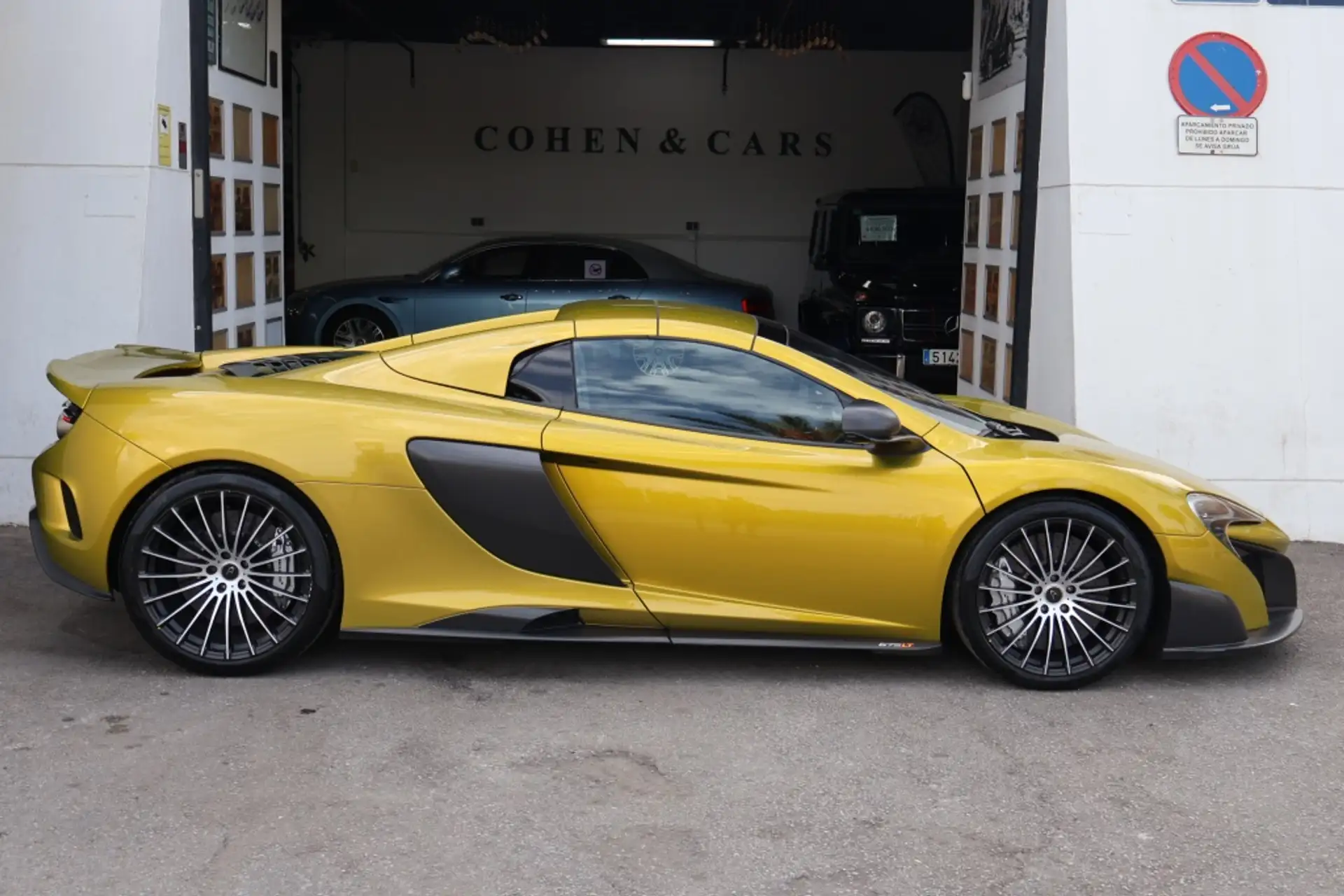 맥라렌 675LT 2016 노랑 사진 7
