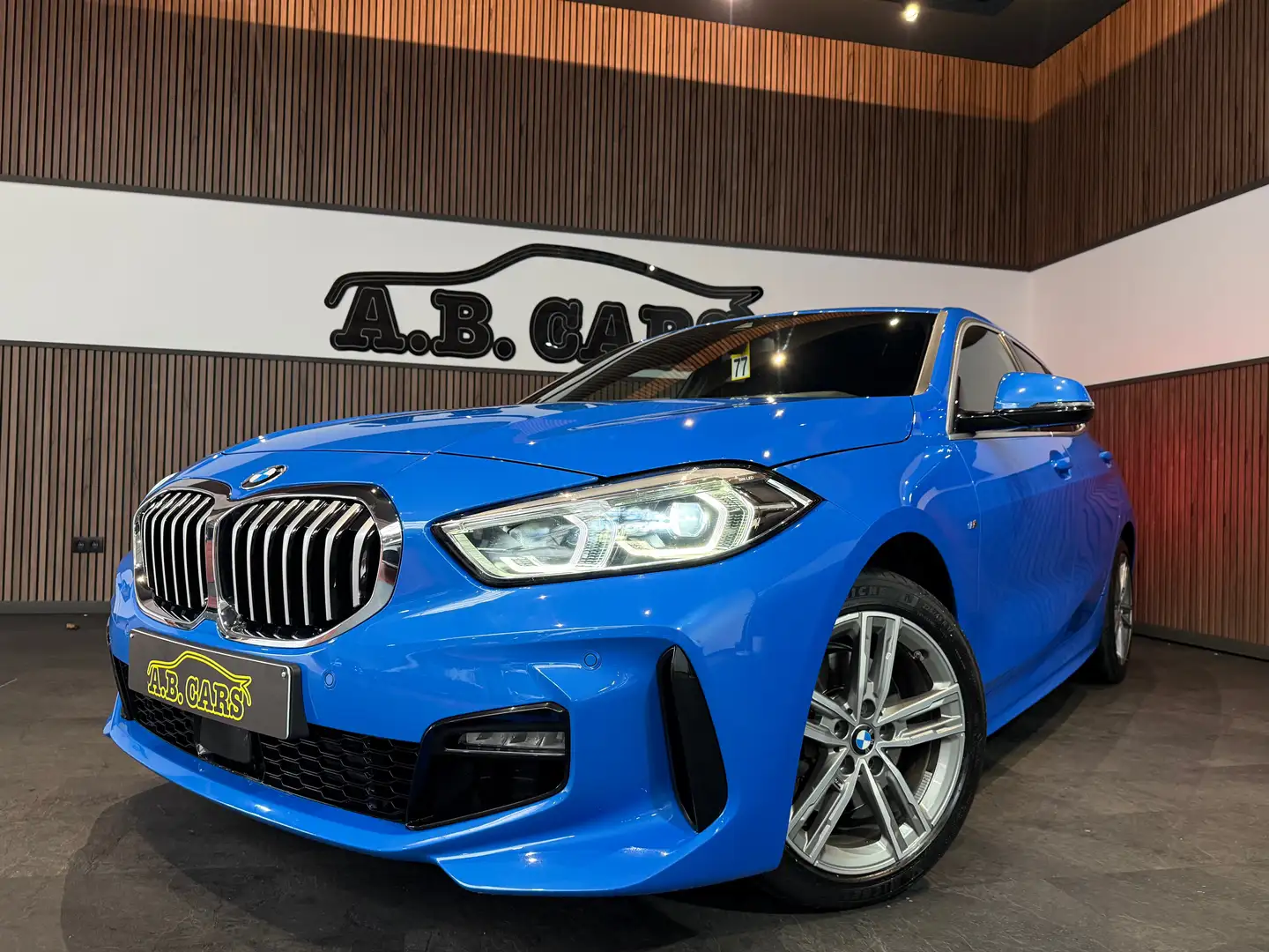 BMW 118 i *AUTOMATIQUE *PACK M *GARANTIE 12MOIS* Bleu - 1