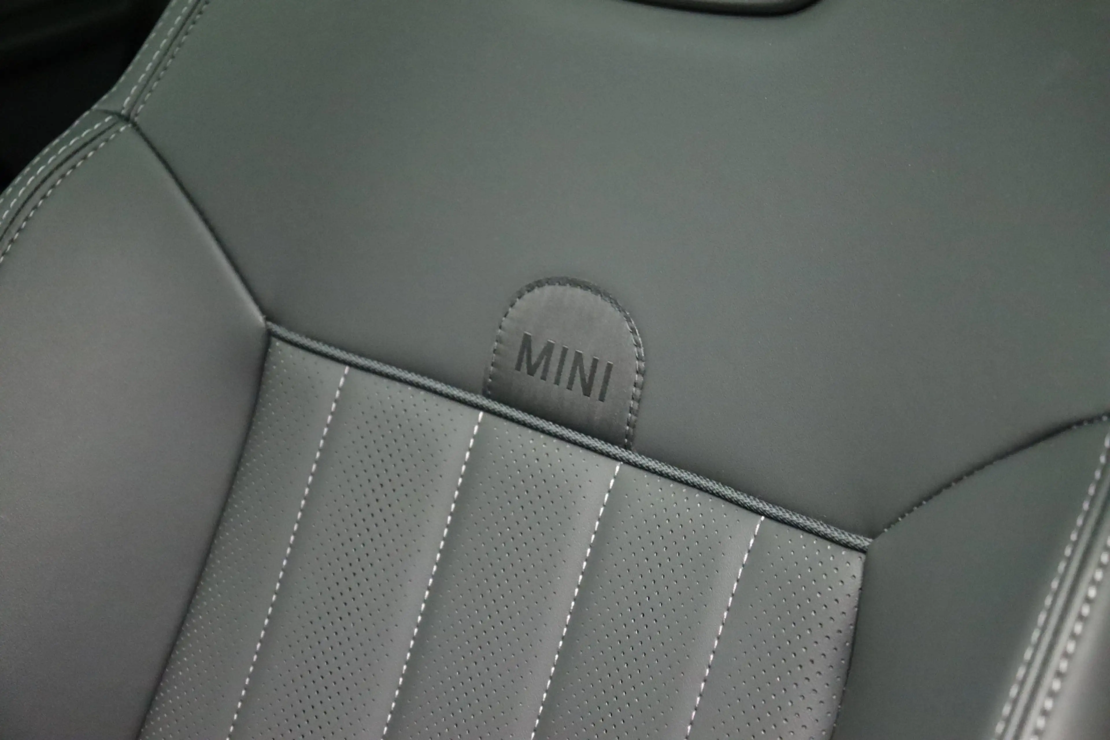 MINI Countryman C Automaat / Favoured / Pakket L / Favoured / Pakket — photo 9