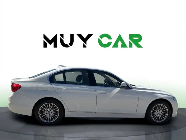 BMW Serie 3 2017, foto 8
