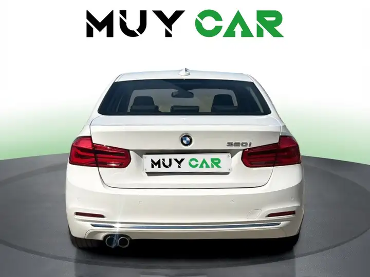 BMW Serie 3 2017, foto 6