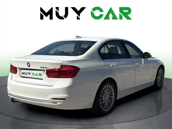 BMW Serie 3 2017, foto 7