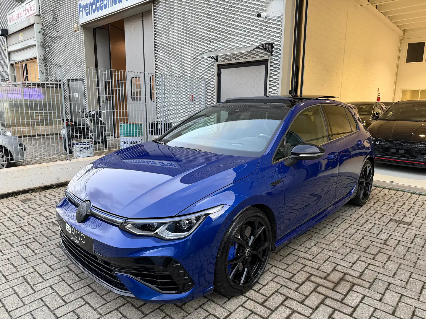 Volkswagen Golf R 2.0 TSI DSG 4Motion 20 years AKRAPOVIC TETTO Blau - 2