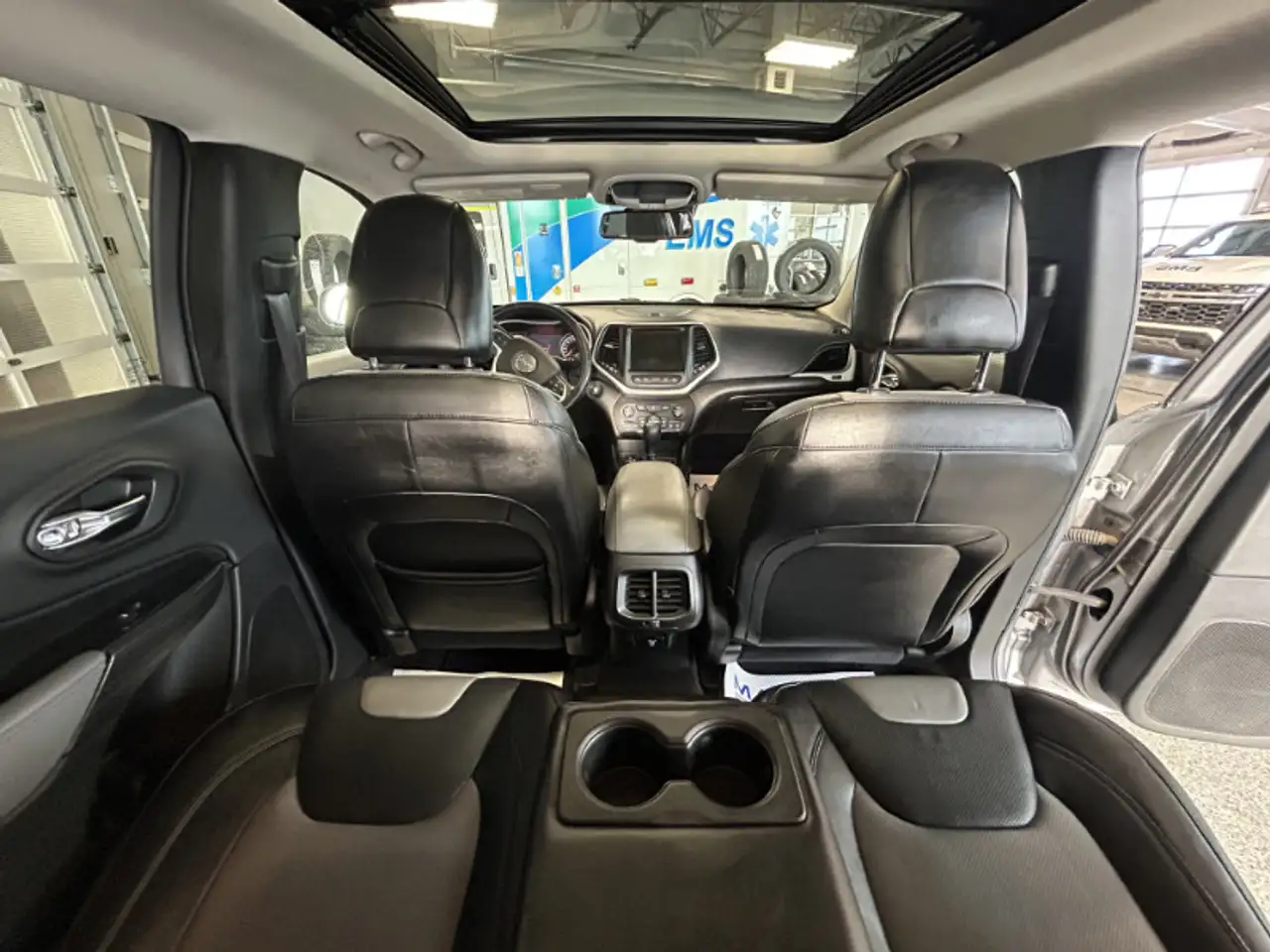 Jeep Cherokee fotografie Jeep Cherokee