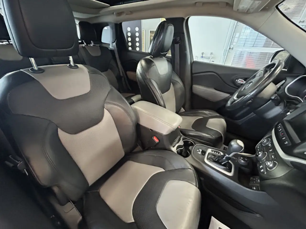 Jeep Cherokee fotografie Jeep Cherokee