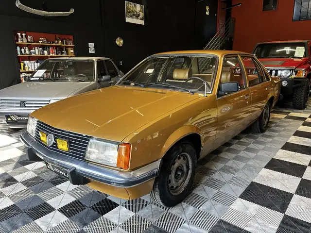 Opel Rekord E1 2,0 S