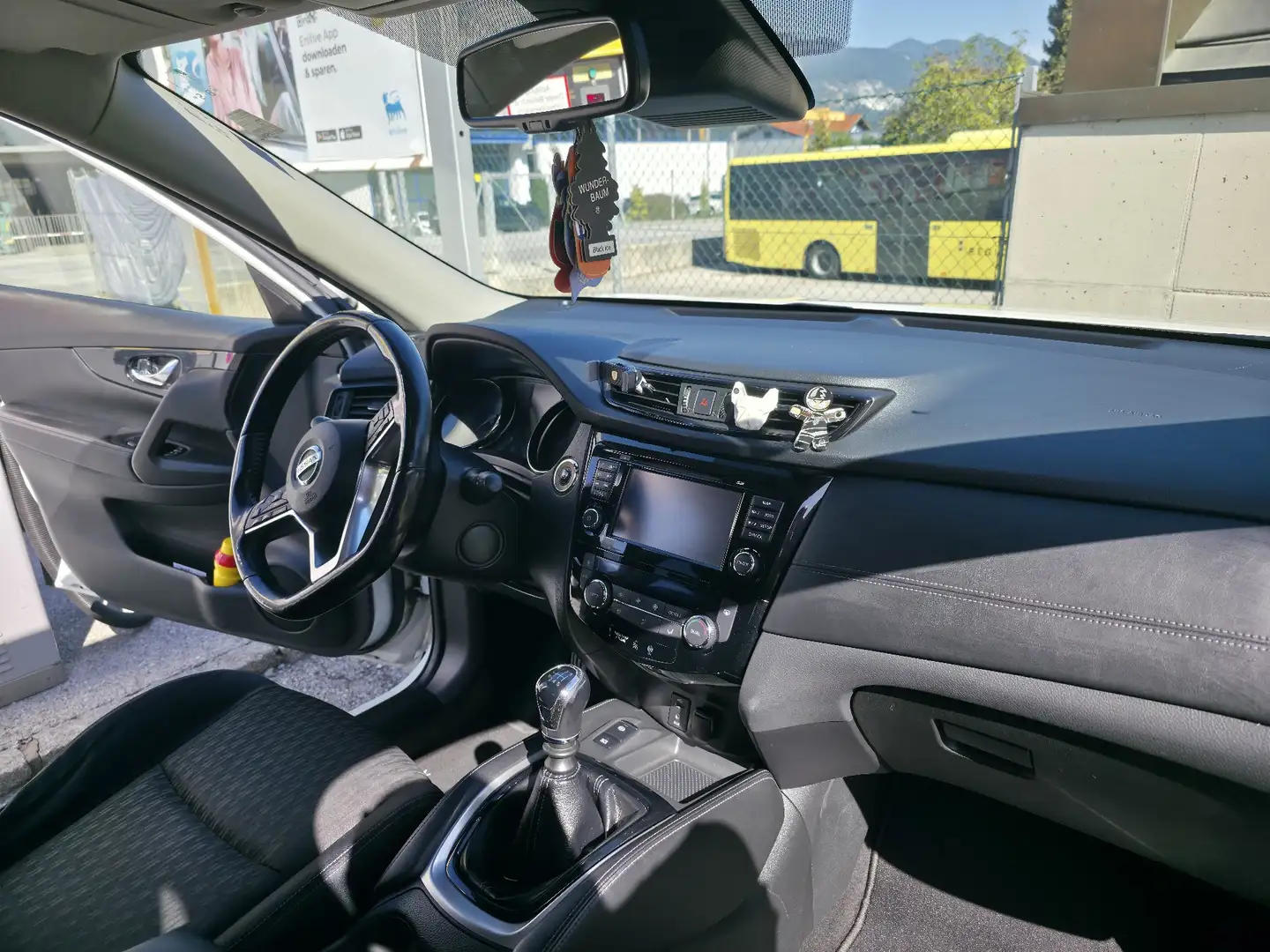Nissan X-Trail 2.0 dCi ALL-MODE 4x4i N-Connecta - 2