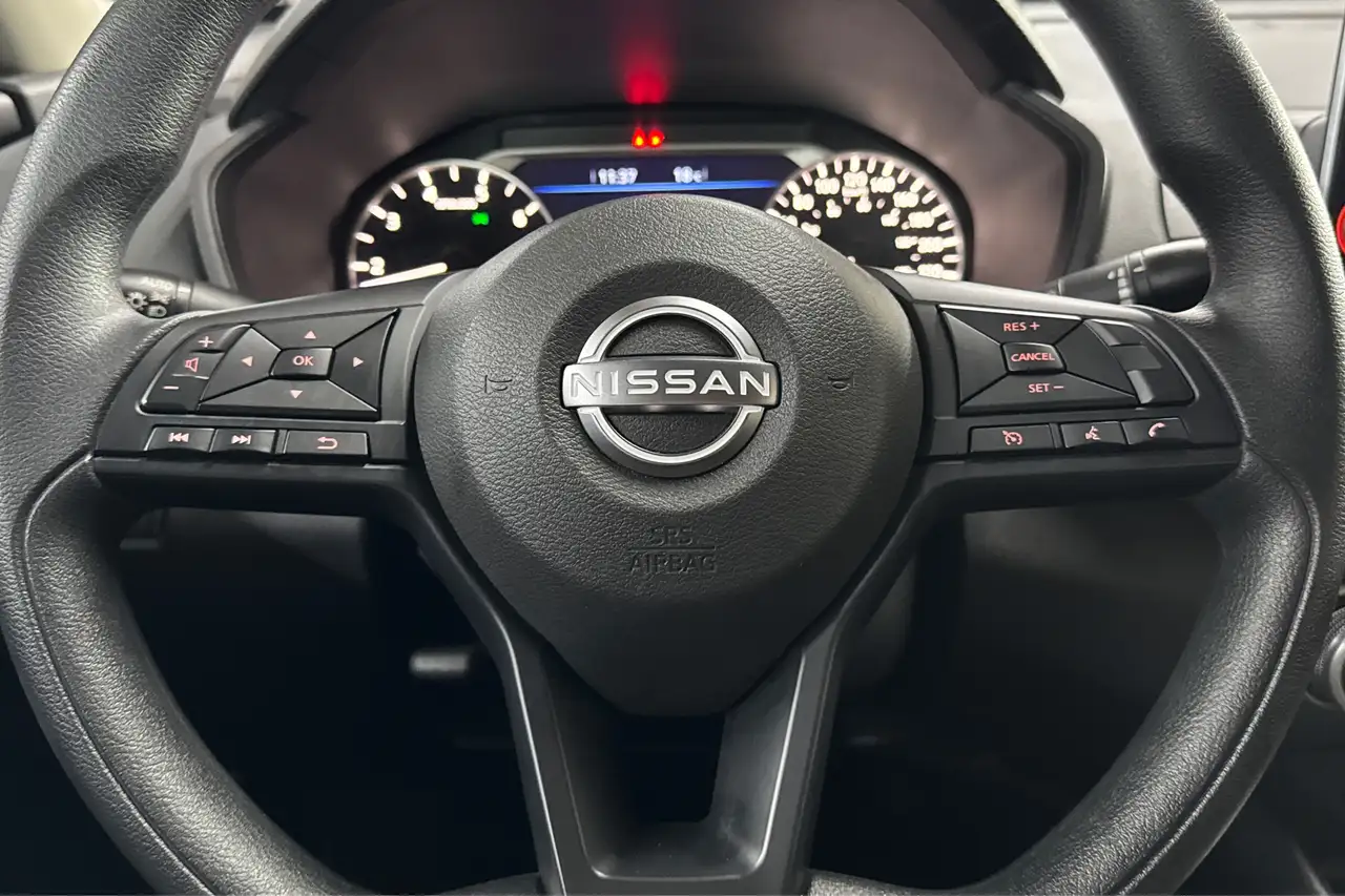Nissan Altima снимка Nissan Altima