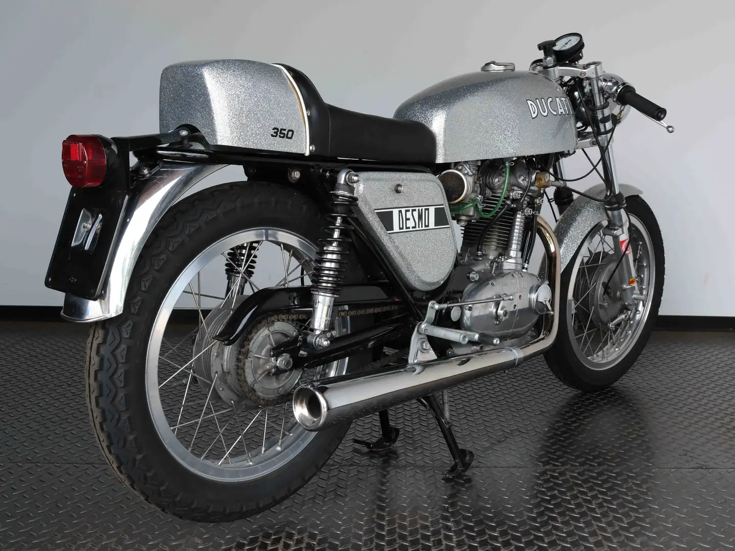 Ducati 350 Desmo S Desmo NCR - worldwide shipping - Plateado - 2