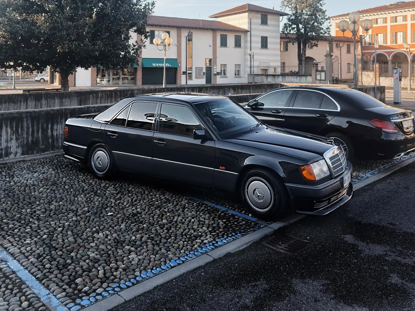 Mercedes-Benz E 200 E (124) 200 E Negru - 1